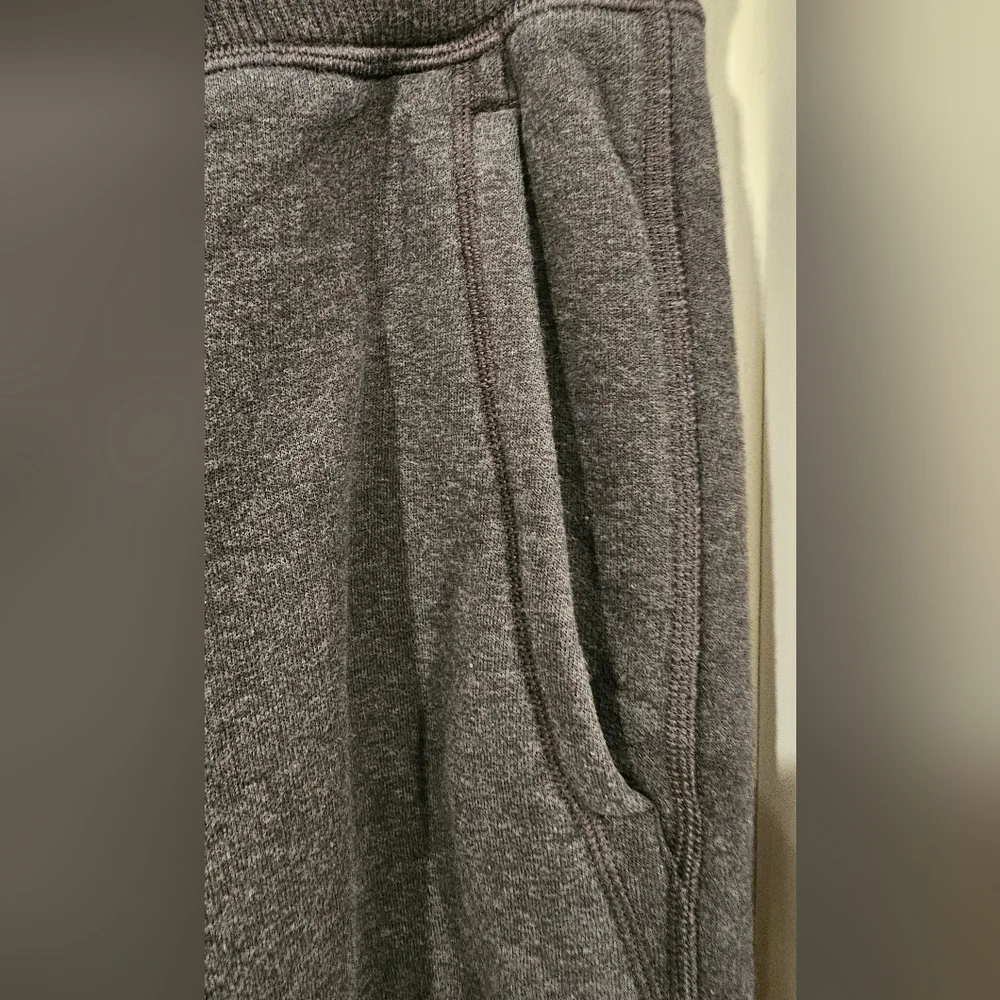 Lululemon Men's Charcoal Jogger Pants Size--Medium (Set Of 2) - Picture 6 of 9